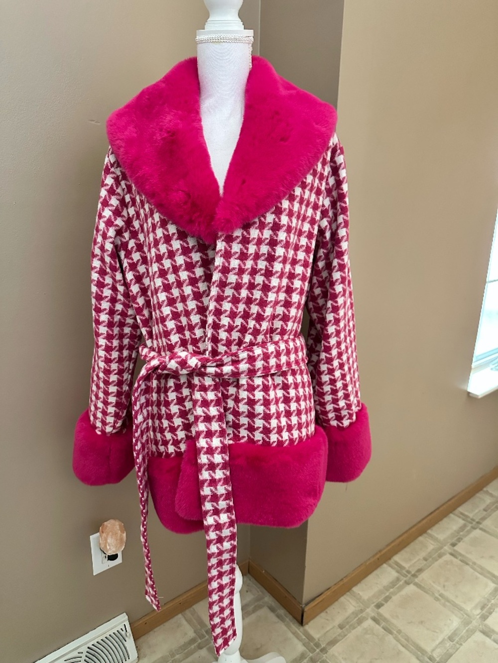 VENUS Printed Houndstooth Faux Fur Trim Coat Jacket NWT - Picture 4 of 9